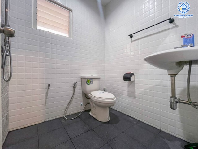 *****ทาวน์เฮ้าส์มือสองย่านปทุมธานี ม.พฤกษา11 รังสิต-นครนายก เนื้อที่ 18 ตร.ว. ฟังก์ชัน 3 ห้องนอน 2 ห้องน้ำ 1 ที่จอดรถ แถมฟรี! 1 เครื่องปรับอากาศ บนทำเลเยี่ยม เข้าเมืองสะดวก ใกล้ฟิวเจอร์พาร์ค รังสิต และทางด่วน "มอเตอร์เวย์ คลอง5" ราคาสุดคุ้ม!